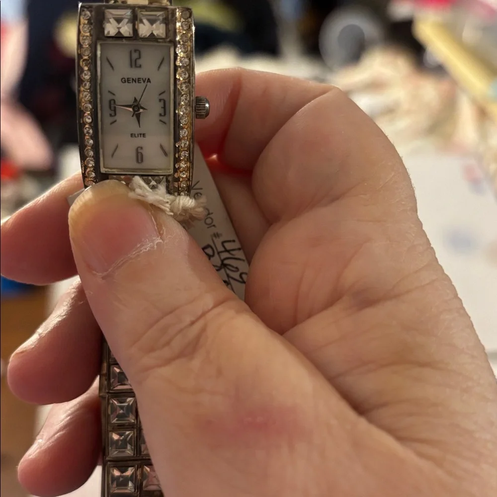 Vintage Geneva Elite Crystal-Accented Silver Watch untested